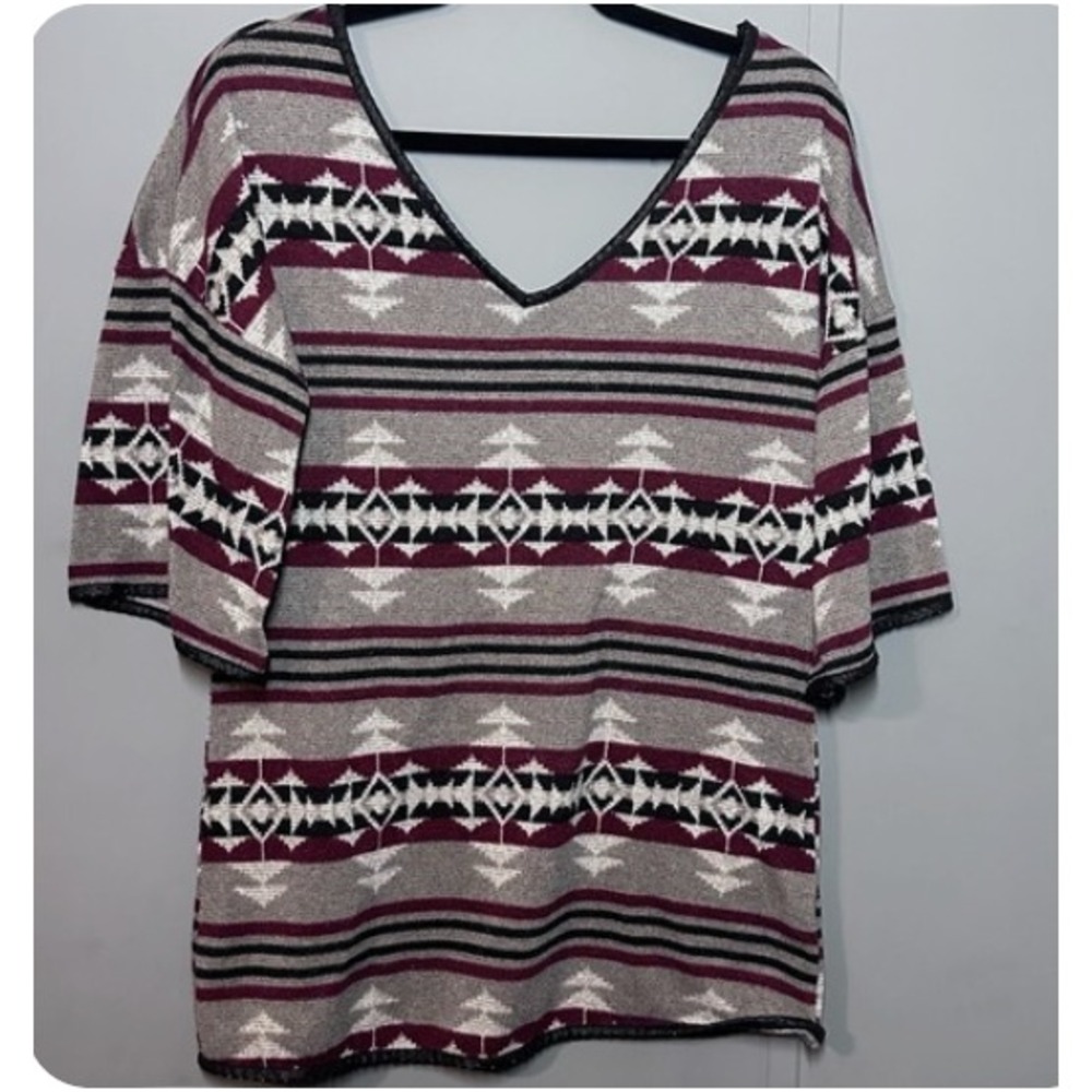 Coveted Tribal Aztech Kaftan Boho Sweater‎ Shirt Faux Leather Trim V-kneck Small